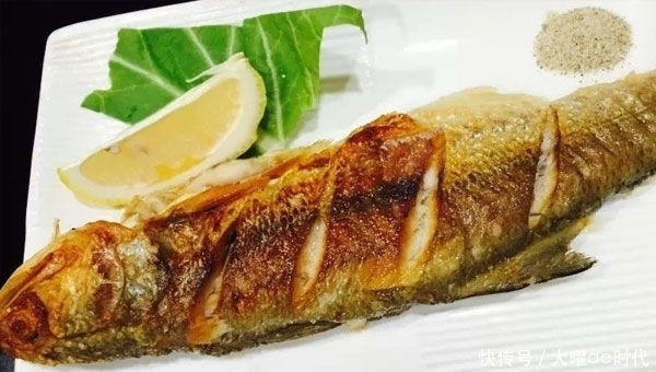 女性|女性45岁后易长斑?常吃“淡斑食物”,或能调节内分泌,美白防斑