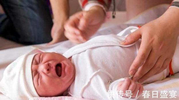 孩子|孩子出生后,第一个抱娃的人很重要,宝妈一定要看看