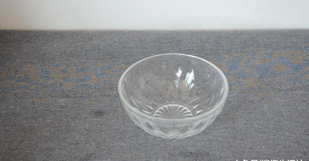 吸盘挂钩老是掉 教你一个简单绝招, 挂几十斤都很牢固, 太实用了