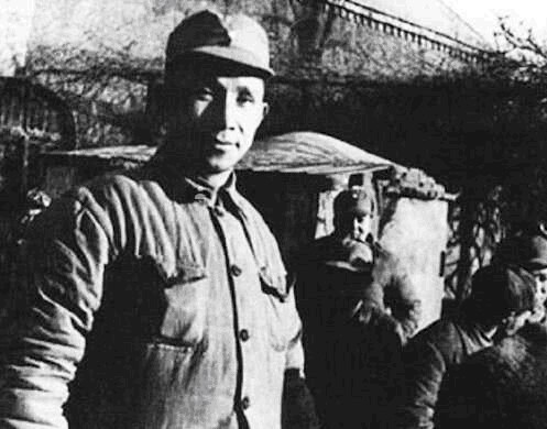 投降|怪仗!敌人拒不投降,没吃了,粟裕下令:把吃的,给他们送过去!