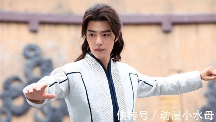 唐三|《斗罗大陆》没特效？“臻彩”下的曼陀罗蛇，观众被“吓”的不轻