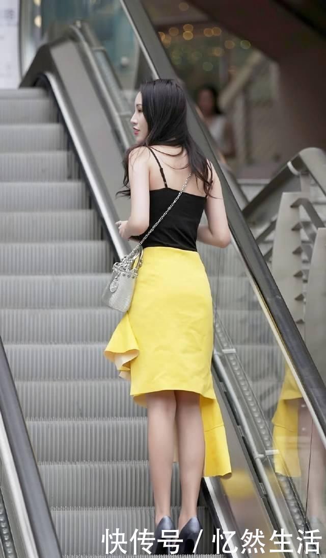 街拍|街拍美女：衣品出众的小姐姐，时尚靓丽的穿搭演绎别样之美