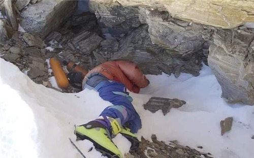 登山|珠峰“睡美人”生前哀求丈夫别丢下她,如今冰封22年成登山路标