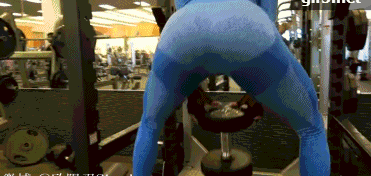 丰腴|健身小姐姐紧身裤尽显丰腴臀线,浑圆臀部性感妩媚