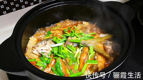 冷天我就爱做这鱼，刺少肉嫩营养高，热热乎乎炖一锅，冬天吃最香