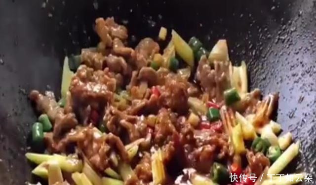  牛肉炒芹菜最美味做法，牛肉嫩滑鲜香可口，好吃又下饭我家经常吃