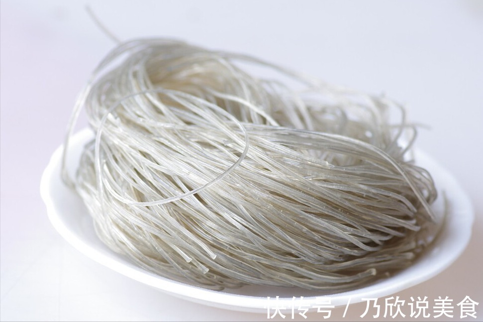 蚂蚁上树很多人做不好，粘锅结块真难吃，大厨教你正确做法