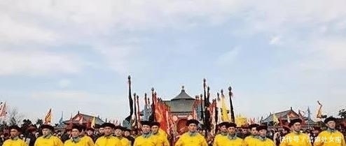 赏赐|清朝的“黄马褂”能有多少特权？和珅真的拥有20多件黄马褂吗？