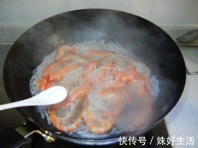 腥味|无论活虾还是冻虾,都不要直接煮!很多人弄错,虾肉腥柴、很难吃
