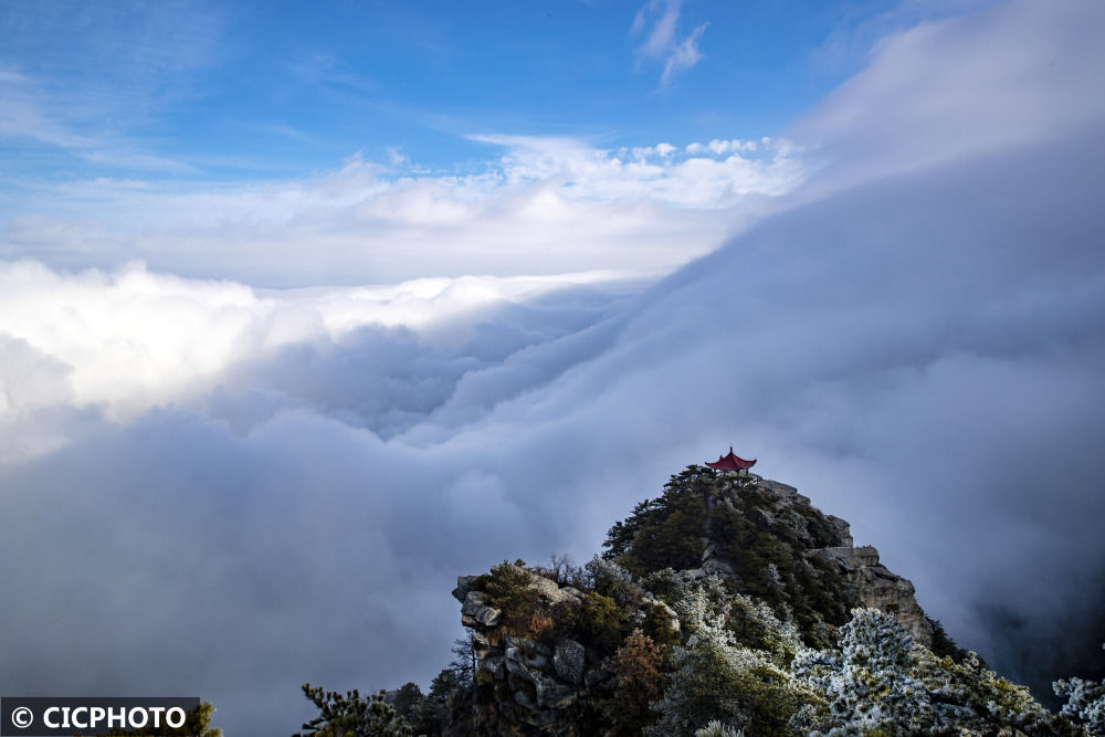 庐山|江西九江：庐山现瀑布云和雾凇景观