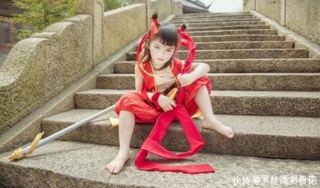 兴趣|7岁男孩cos哪吒神还原,妈妈都被折服还是给娃培养一门兴趣吧