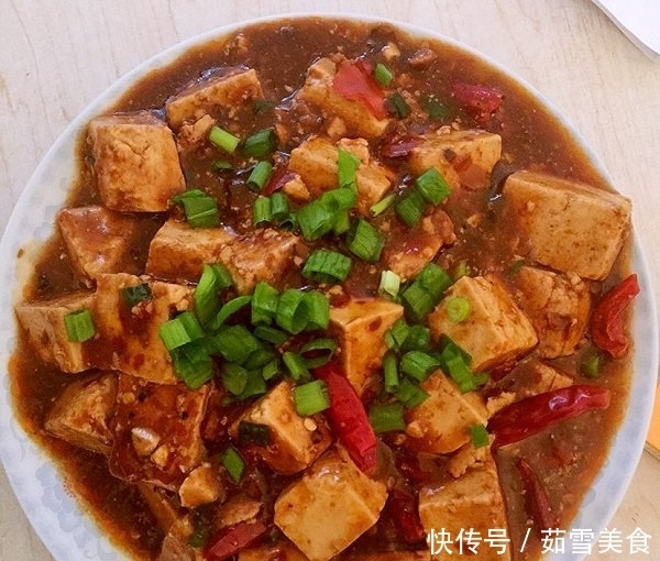 豆腐自从换了新做法,孩子总嚷嚷着要吃,营养鲜香,上桌就光盘!