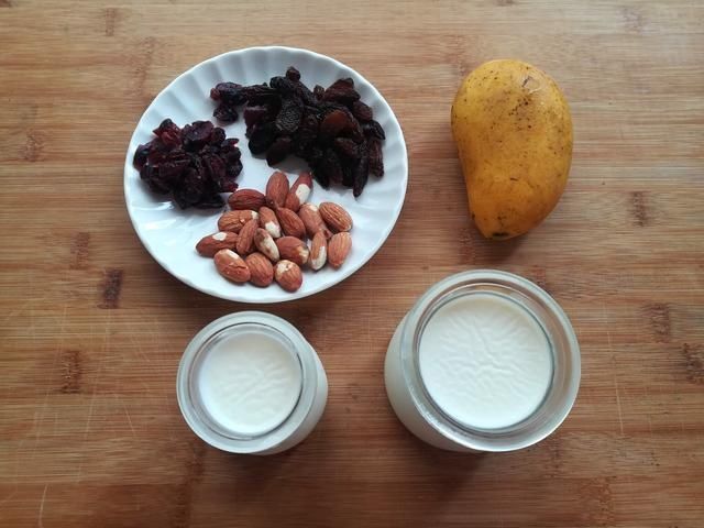 夏天,酸奶不要直接喝,多做一步清凉消暑,比雪糕好吃又好做