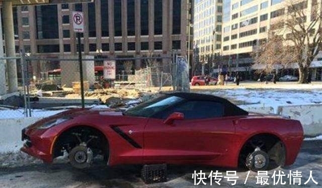 |搞笑图片幽默段子笑话:哈哈,兄弟你跟你的伞还挺搭配啊,不错哦