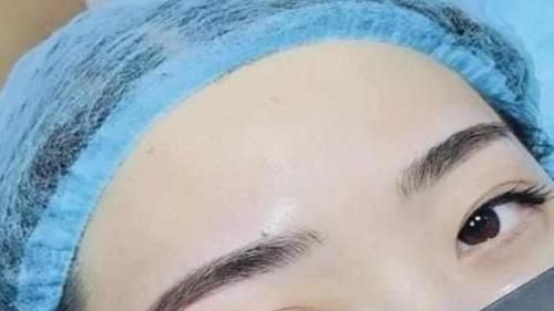 为啥“纹眉”的女人变少了？纹眉师说出“实情”，庆幸没跟风乱纹