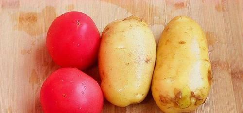 土豆和此物不能一起吃，再喜欢也别放，很多家庭都犯此错