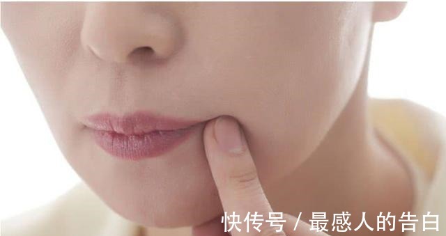 皮肤干燥 唇部护理有多重要没做好涂再贵的口红也是浪费,很多人都忽视了!