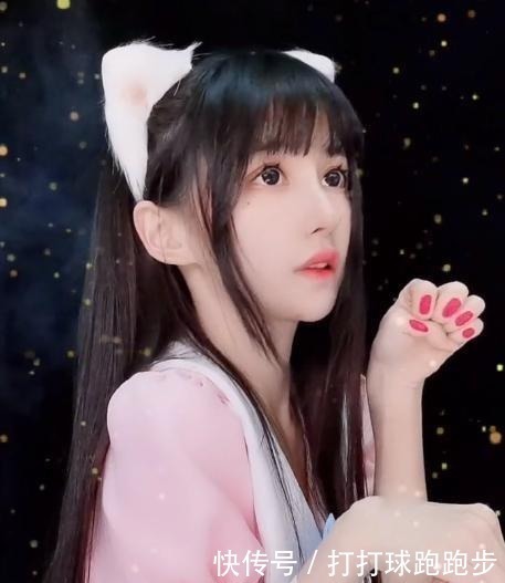 扛把子|蔡萝莉带火一款“长筒袜”，看清前脚掌设计，难怪是萝莉界扛把子