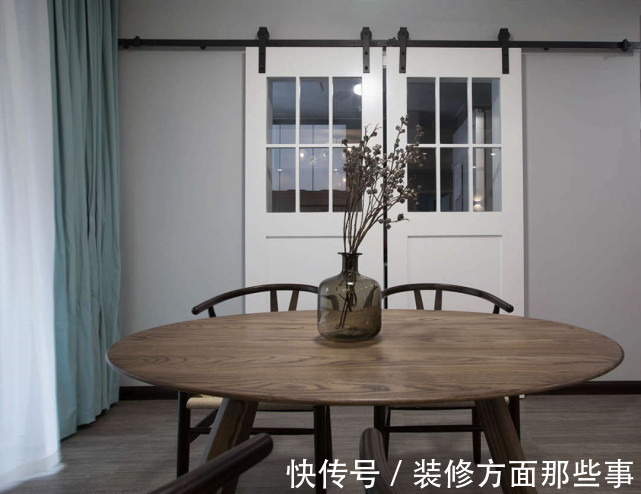 木色|115平三居室现代简约的时尚框架下,加入中式元素