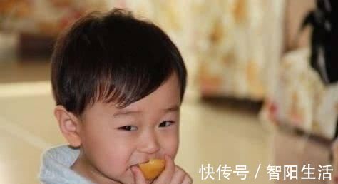 饮料|儿科医生孩子6岁之前,4种食物不能喂,太伤脾胃,家长要谨记