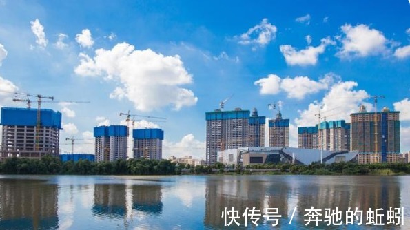 降价|5大房企联合降价?楼市遇“连阴雨”,下跌潮将会提前?媒体回应