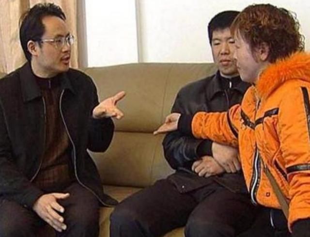 金脚链|女儿第一天上幼儿园,“金脚链”就不翼而飞,宝妈怒找老师反被打脸