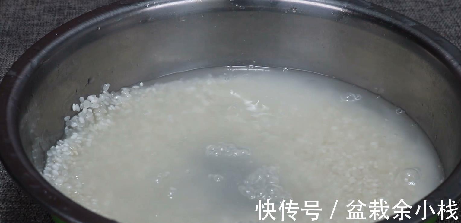 大米|蒸米饭最忌直接就蒸，饭店师傅教你诀窍，米饭粒粒分明又筋道