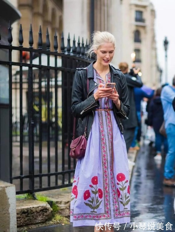 马丁靴 女人过了50岁,建议少穿高跟鞋多穿这3种鞋,时髦舒适还百搭