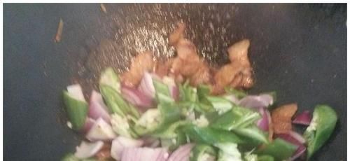  洋葱|坚持吃这“菜”，降血压防血栓，每周吃2次，血管也干净！