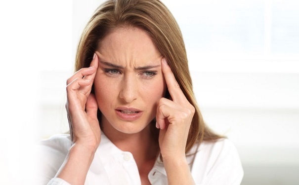 卵巢早衰|晨起若有4个表现,说明卵巢“透支”了,别忽视,或许你正在变老