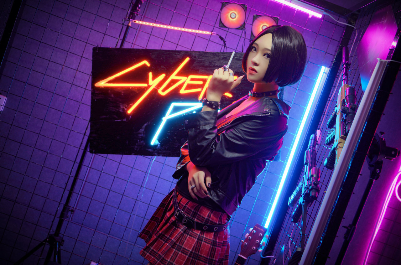 冷酷|cos:NANA大崎娜娜,展现经典冷酷气质