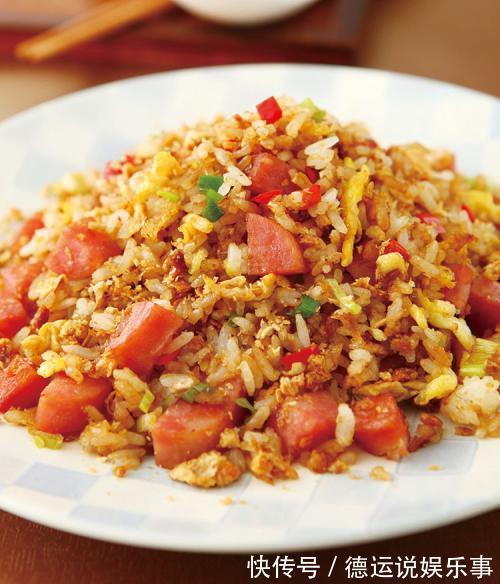 家常菜|家常菜，火腿炒饭，解决剩米饭的绝招，快来学习一下