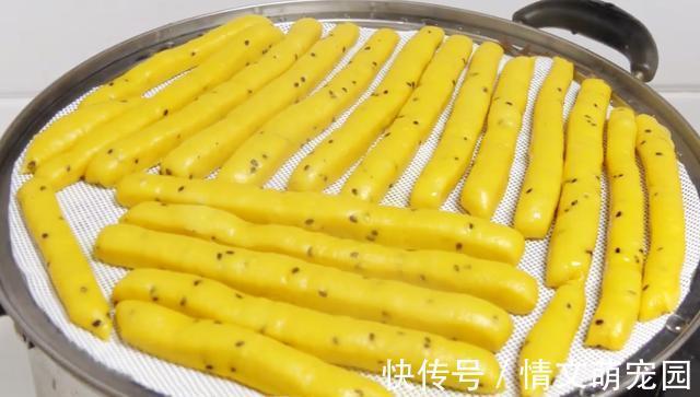 酵母粉|秋天要多吃南瓜,加1把黑芝麻,无水无油,好吃不上火,孩子爱吃