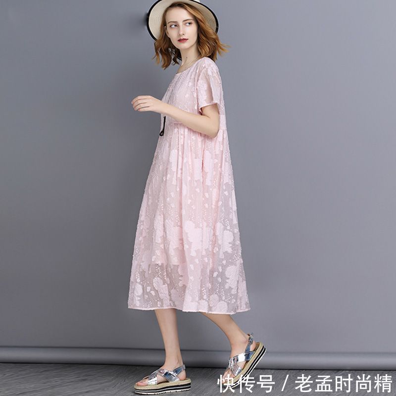 字裙 邻居都夸我老婆年轻,就因穿了这“娃娃”减龄裙,49岁嫩像28