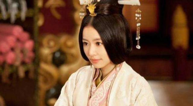 改立|刘秀废掉郭圣通,改立阴丽华为后,那么阴丽华是怎样对待废后的