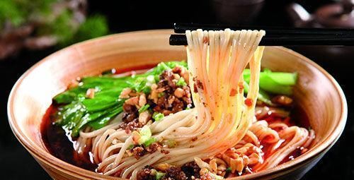 位居|舌尖上跳舞的美食,位居中国四大菜系之首,这儿的小吃不容错过