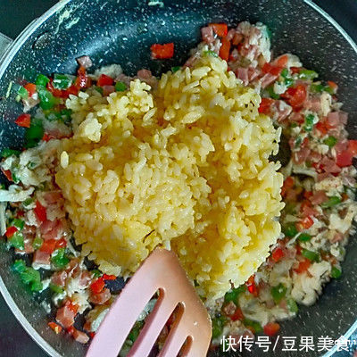 会做这些黄金蛋炒饭，你比大厨都牛气