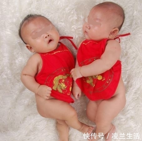 护士|女子生下双胞胎,护士正要报喜,医生急忙阻止,让护士别吭声