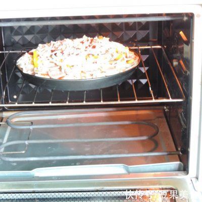 面包粒|#丘比三明治#烤爆汁肠仔玉米芝士层层三明治