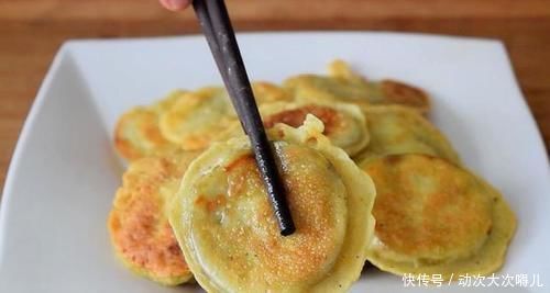 茄子最近火了,不炒不凉拌,简单一做比吃肉香,上桌就抢光