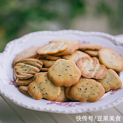 莉莉菲|黑芝麻鸡蛋薄脆饼干（无泡打，哄娃神器）