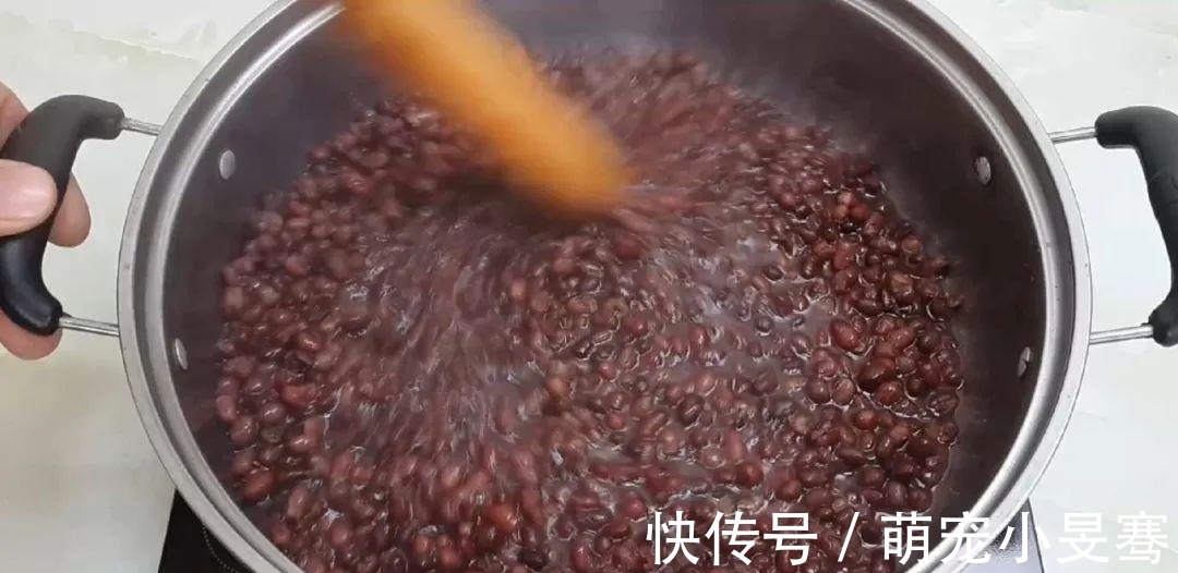 面团|糯米粉这样做才简单,加半碗红豆,软糯又香甜,比吃蛋糕还舒服