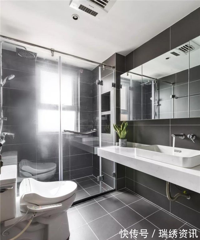 家具|143平简约四居室,水泥灰和原木风的家具打造的空间,让人羡慕