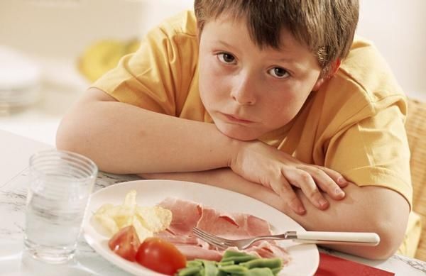 5岁孩子出现积食,身材瘦小,提醒各位家长:4个表现莫忽视