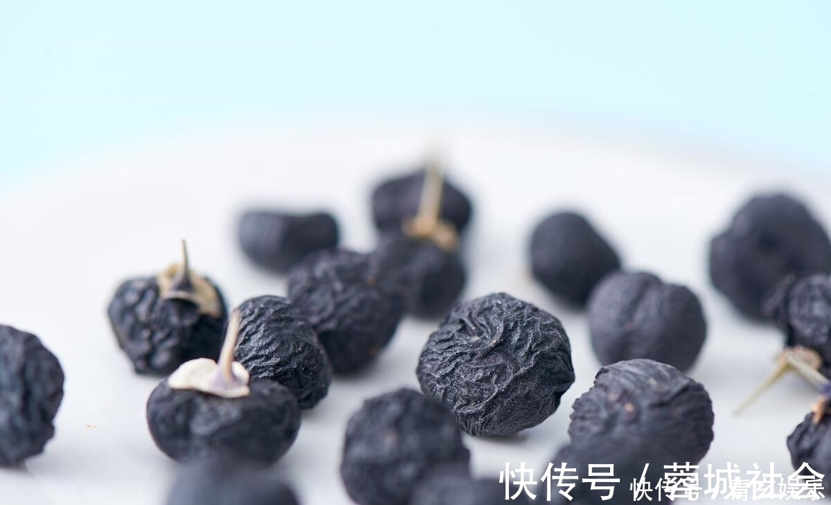 大鱼大肉|建议中老年人:冬季少吃大鱼大肉,多吃这3种“软黄金”,营养高补身体