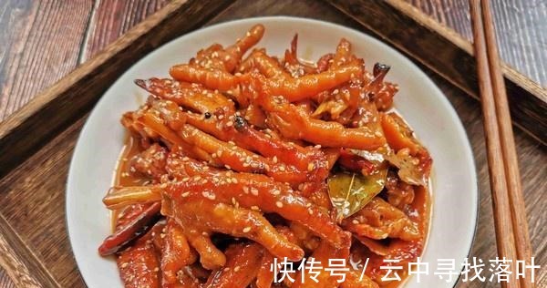 好吃|卤鸡爪怎么做才好吃呢教大家卤鸡爪的几种简单做法,包你学会!