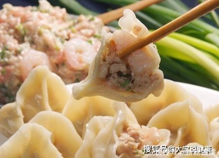 北方人过节爱吃饺子，营养师建议有一种饺子最好别吃了