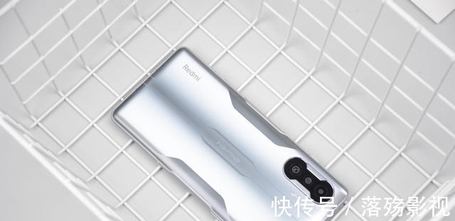 游戏版|72万跑分+5065mAh＋6nm芯片，12GB＋256GB版跌至2419元