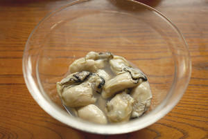 这样酥炸生蚝，外酥里嫩，生蚝的汤汁完全保留