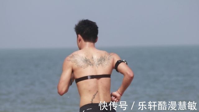 木乃伊|走后门了!“大花臂”张琳芃回归国足,新皮肤“木乃伊”闪亮登场